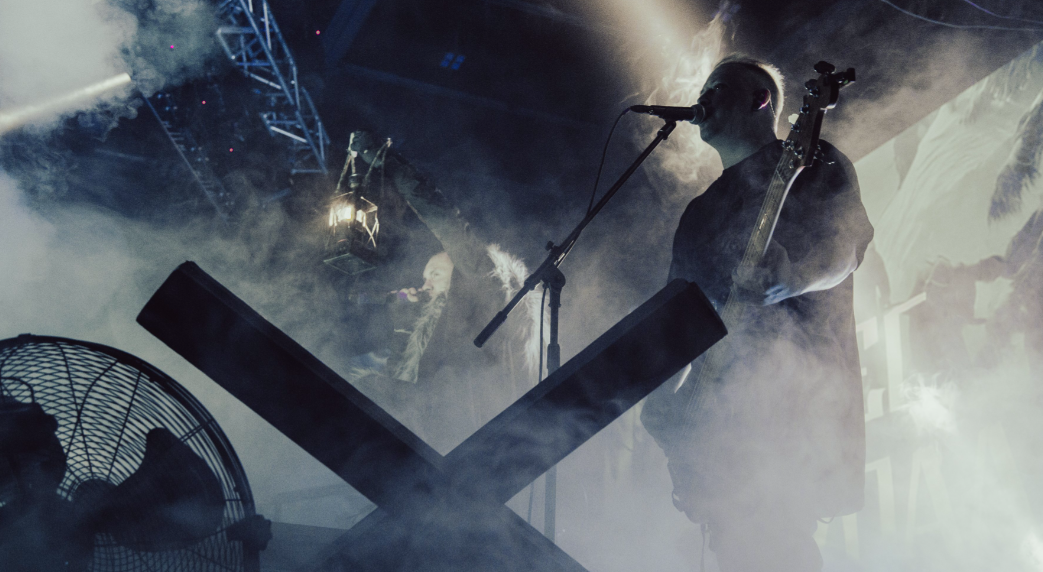 Фото В Новосибирске опубликованы яркие кадры концерта металл-группы Radio Tapok 9